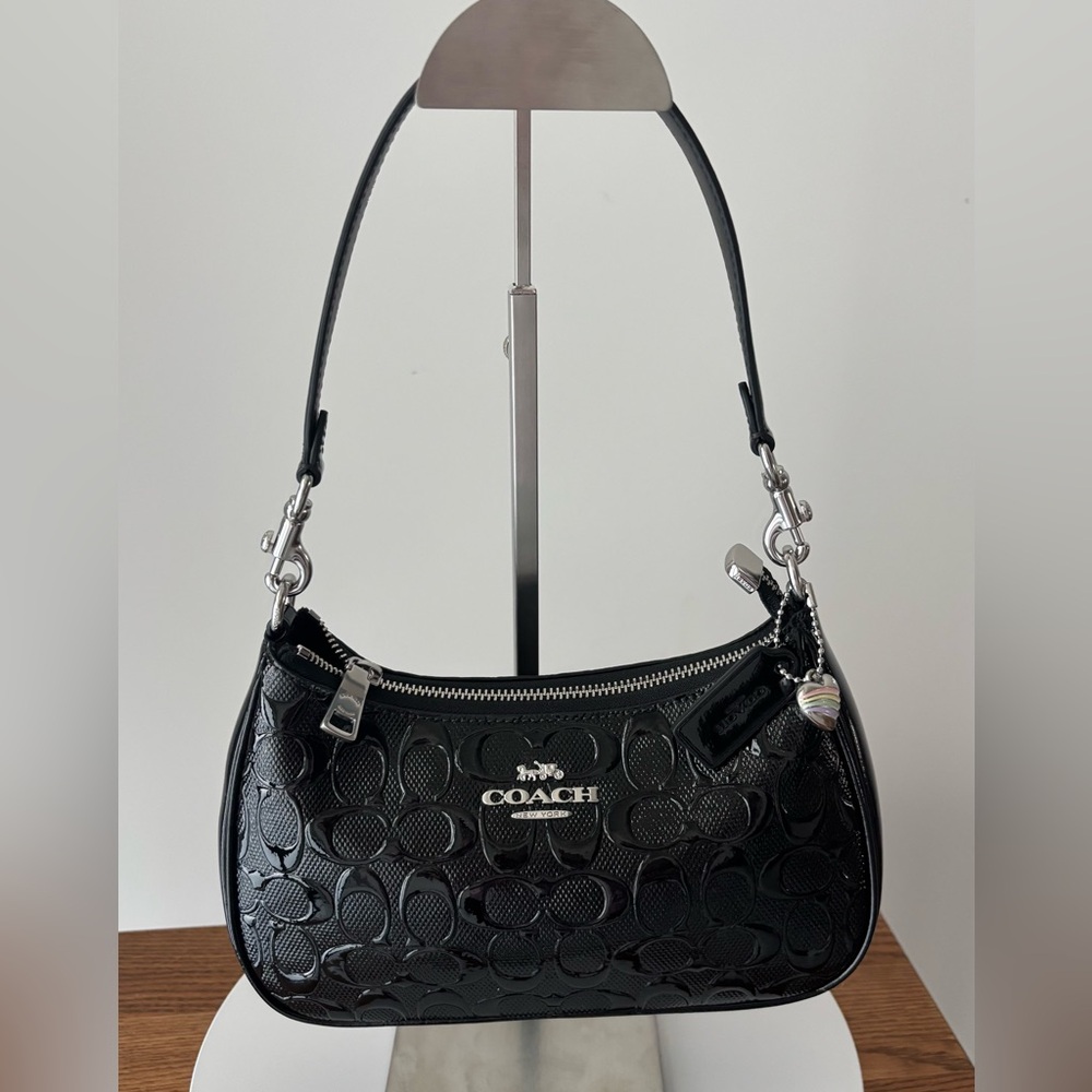 Coach NWT Teri Shoulder Bag in Signature Black Patent Leather w/Heart Charm